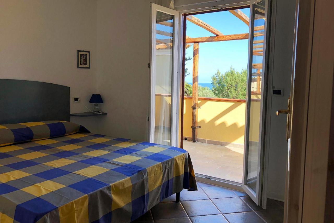 Residence "Il Sestante" Cala Liberotto Kültér fotó